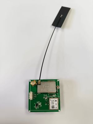 High precision RTK board with lora antenna and double laminated ceramic antenna for centimeter-level positioning of UAVs